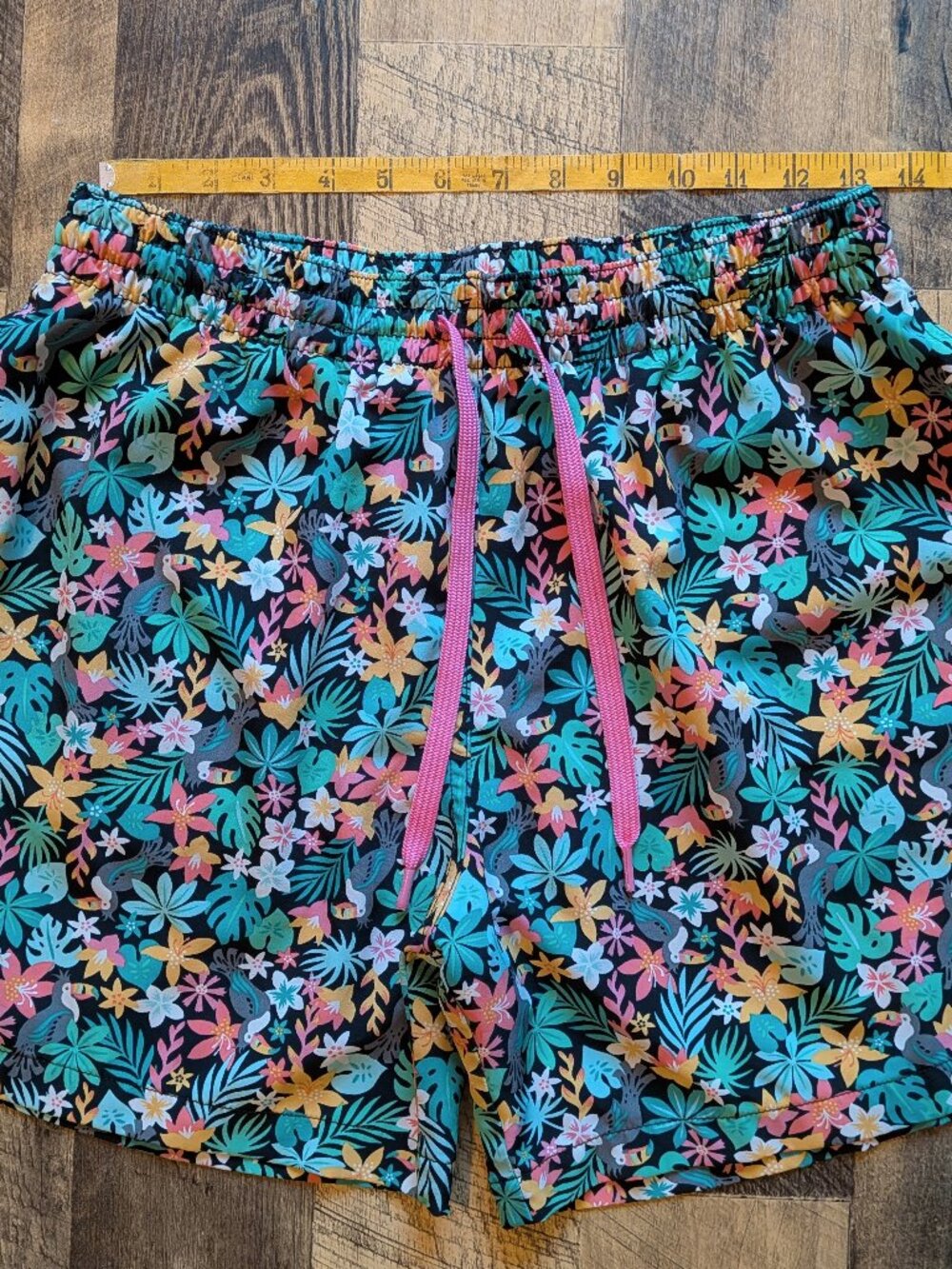 Chubbies The Bloomerangs Swim Trunks Large Black Floral - Picture 6 of 6